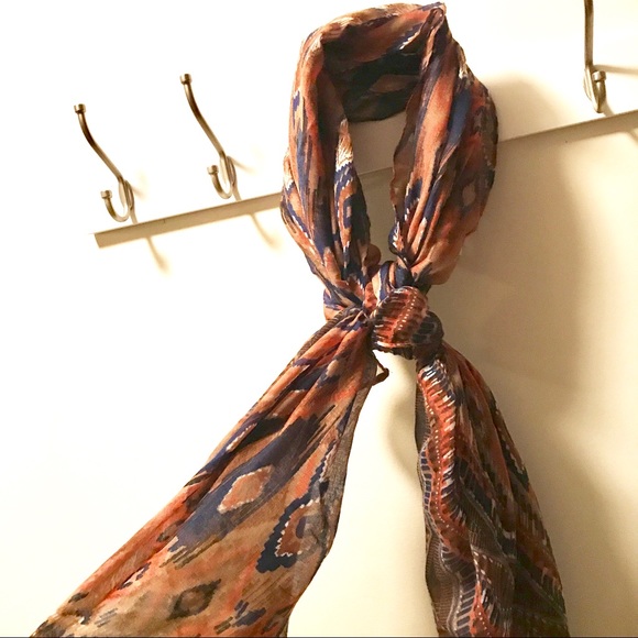 FABRIK Fashion Scarf - Picture 4 of 6